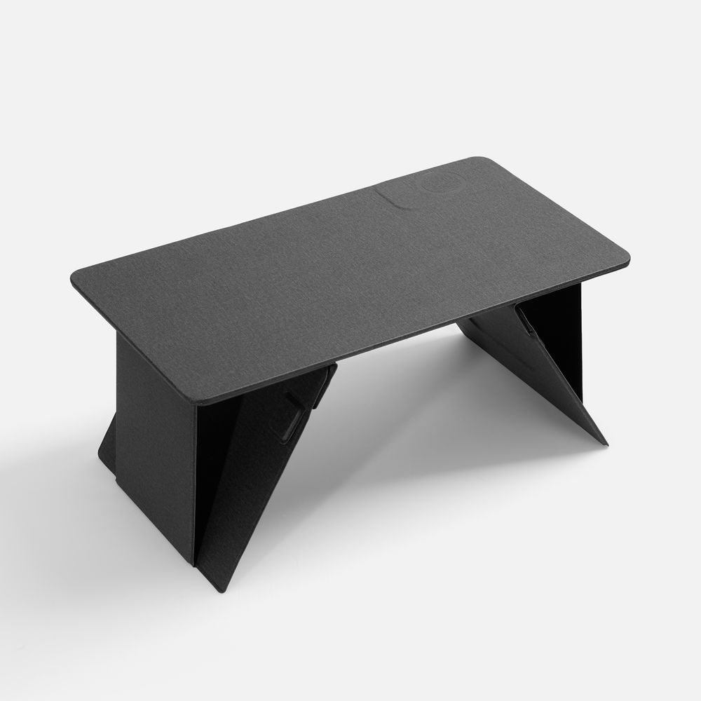 Складной стол для ноутбука с беспроводной зарядкой Kickstand Table фото на сайте Print Logo.