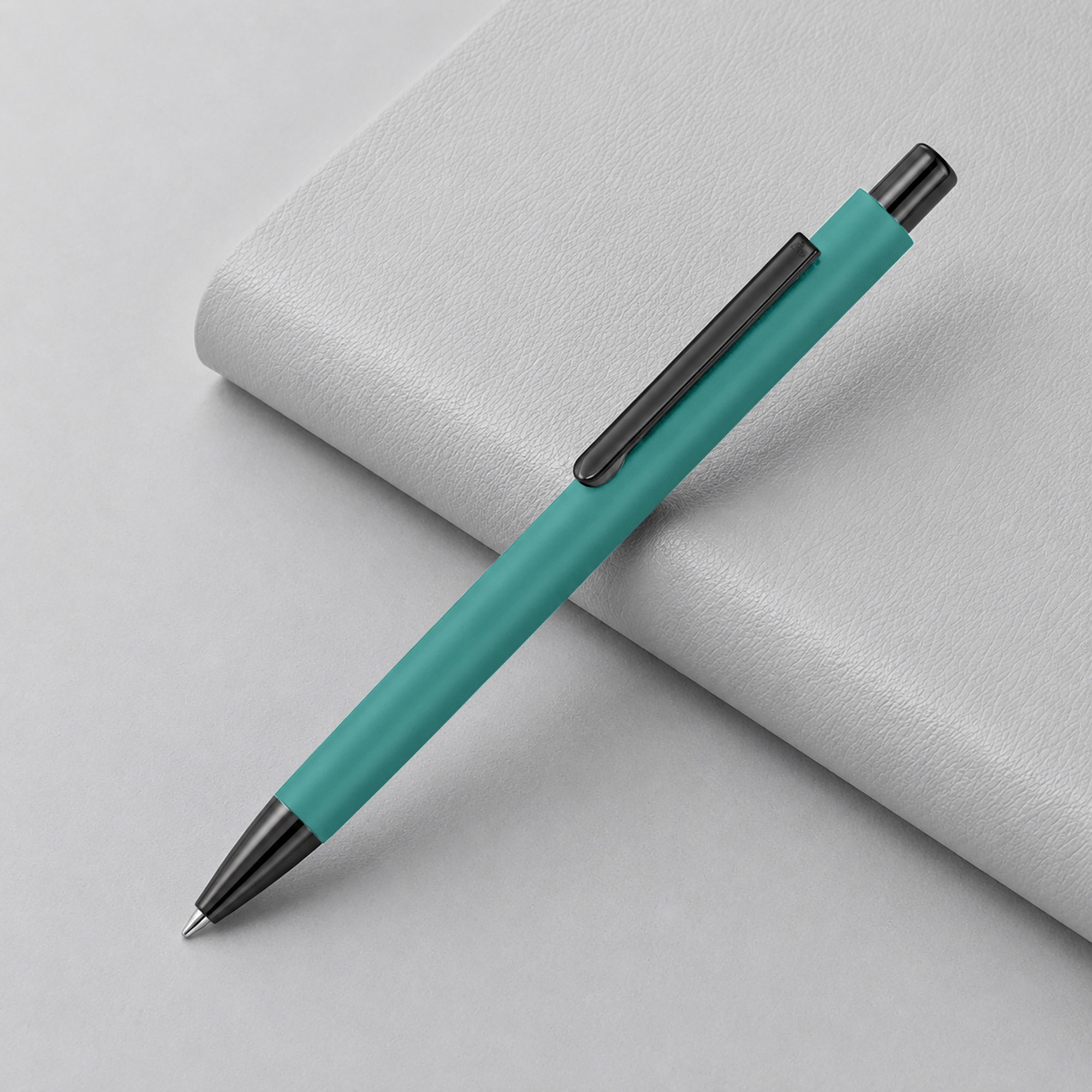 Металлическая шариковая ручка Ellipse gum soft touch с зеркальной гравировкой с логотипом UMA | Print Logo