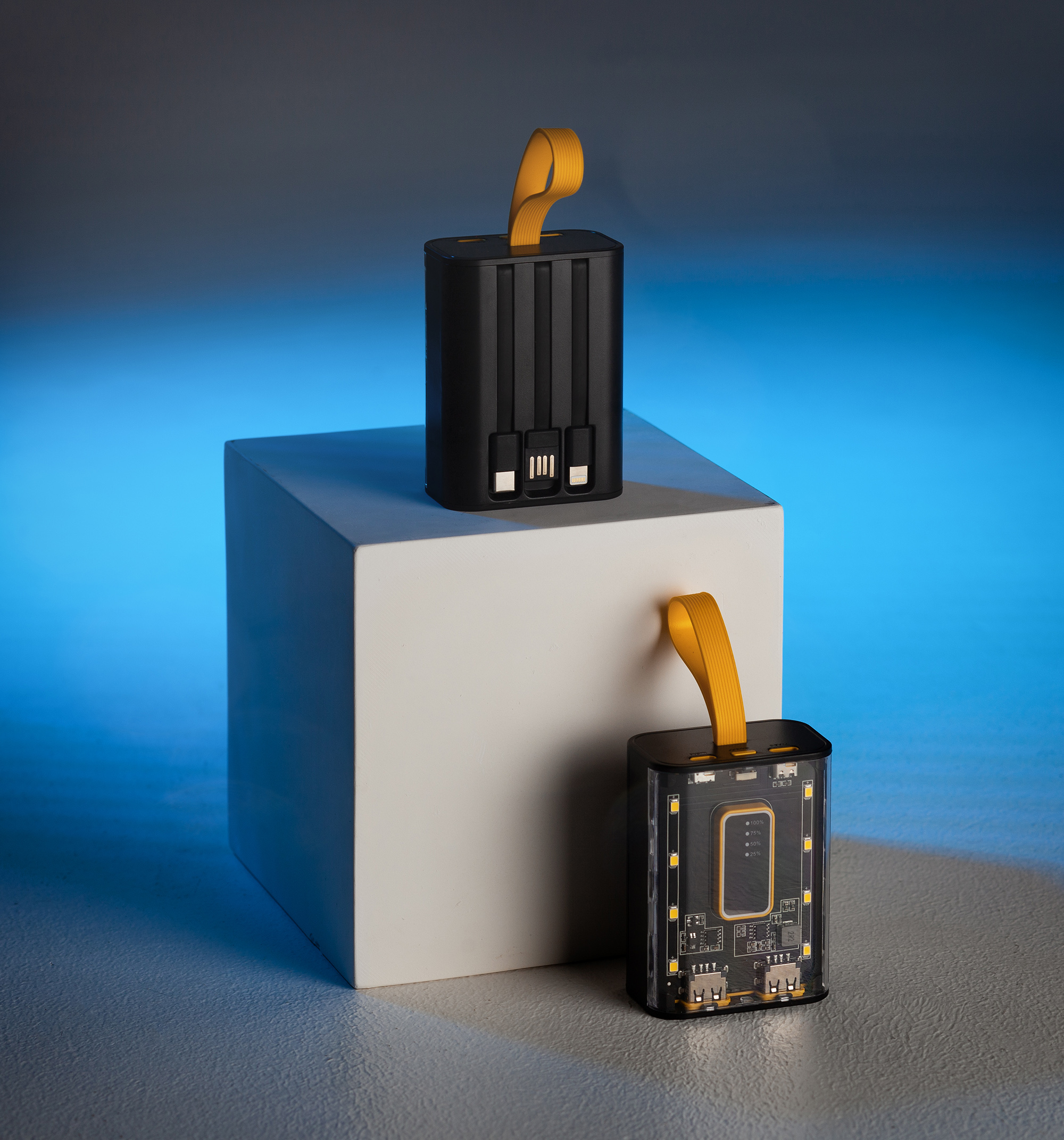 Зарядное устройство "Shine" 9000 mAh с LED-подсветкой, встроенными кабелями Type-C/Lightning/USB, черный с желтым