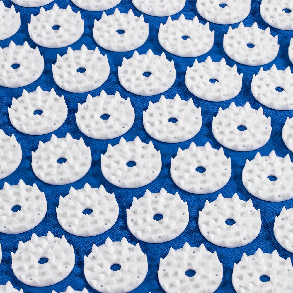 Массажный акупунктурный коврик с валиком Iglu — пример нанесения логотипа () | Print Logo