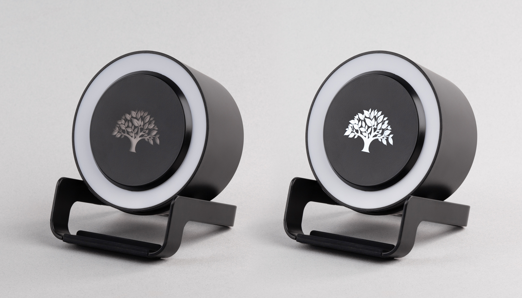 Bluetooth колонка-подставка "Smart Loud" с беспроводным (10W) зарядным устройством, лампой и подсветкой логотипа фото на сайте Print Logo.