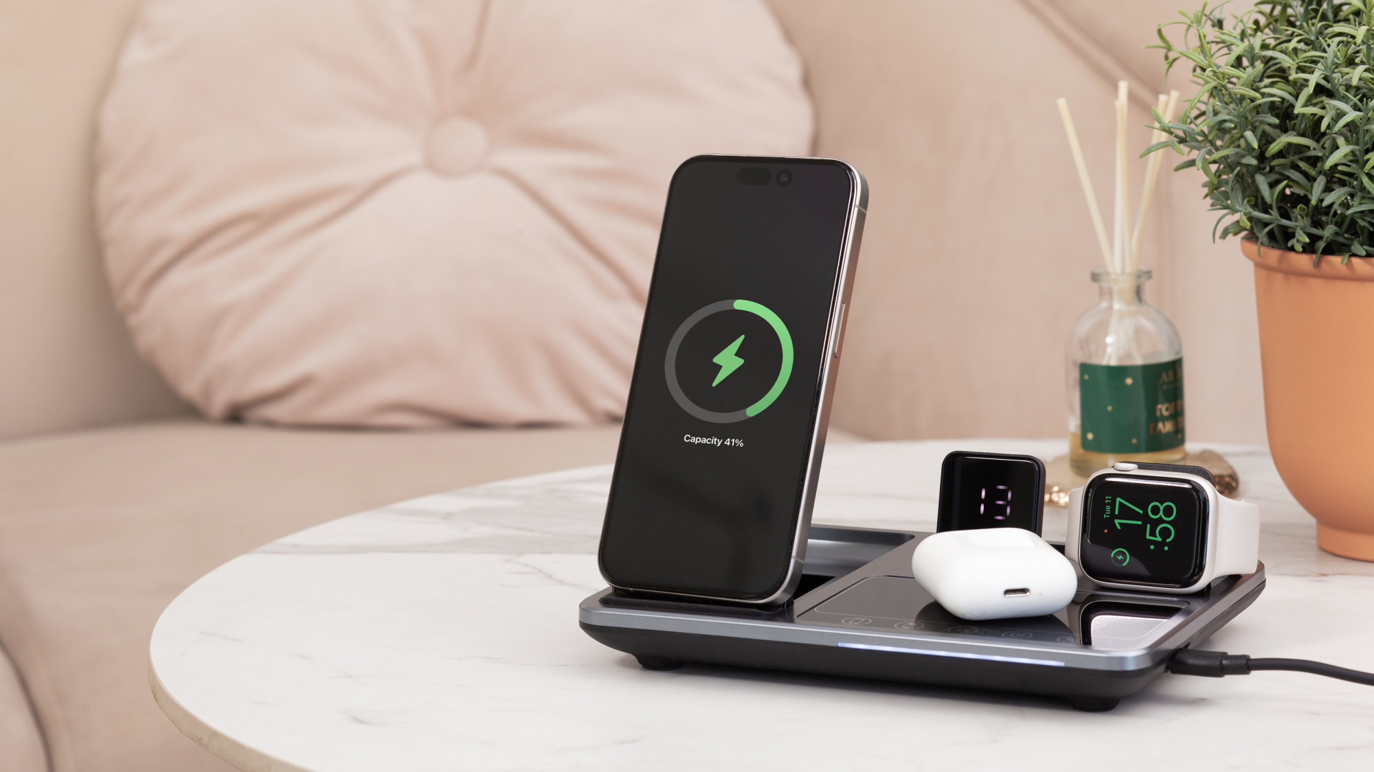Беспроводная (15W) зарядная станция "Smart Lift" с сенсорным подъёмным механизмом, часами и ночной подсветкой фото на сайте Print Logo.